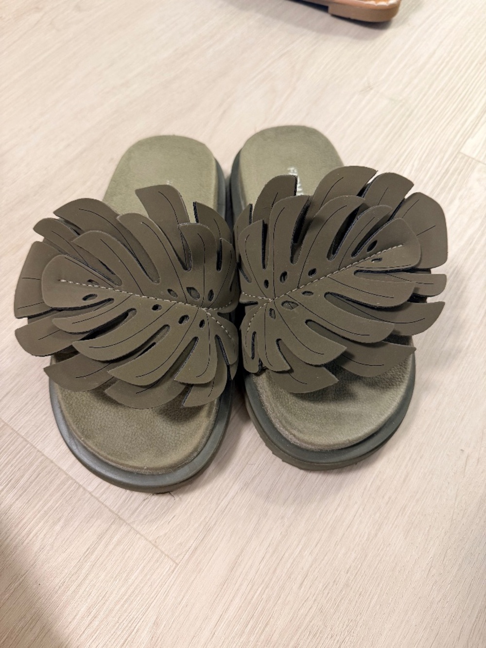 FARM Rio Olive Green Leaf Slide Sandals